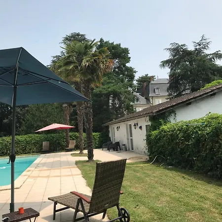 Manoir La Bordeneuve Ferienhaus *